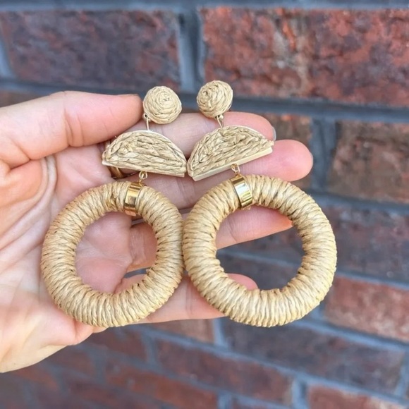 Bohemian Raffia Rattan Drop Earrings - Picture 4 of 5